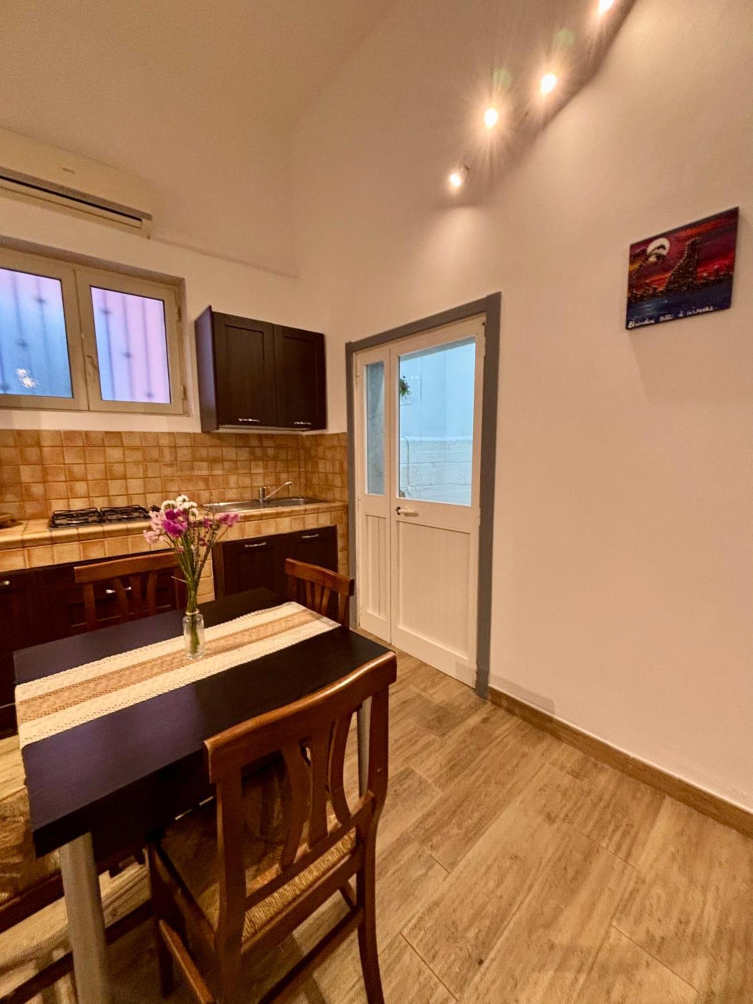 Ferienwohnung La Pergola Del Centro Brindisi Exterior foto